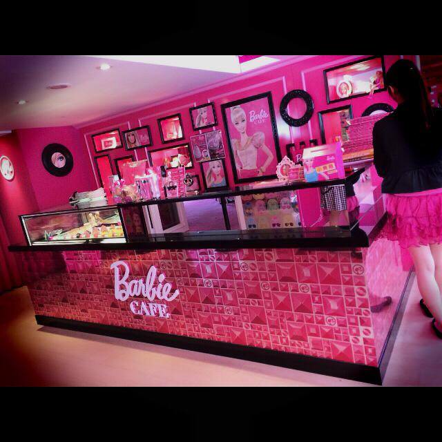 Barbie Café