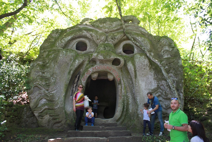 「ボマルツォの怪物庭園」には本当に怪物がいっぱいだった…。