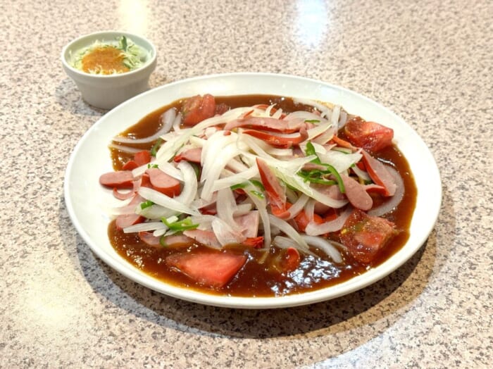 あんかけスパの元祖店「スパゲティハウス そーれ」_あんかけスパの代表格といえば、トマトの酸味とブラックペッパーのピリ辛味が特徴の「ミラカン」