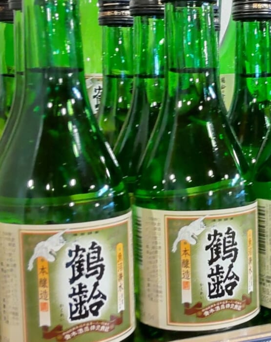 300年の歴史をほこる青木酒造の代表的なお酒。魚沼山系の雪解け水を仕込み水として使いスッキリとした飲みやすいお酒。