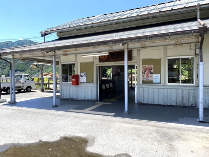 旧宿場町にある秘境カフェへ！移住者夫婦が切り盛りするお店でケーキとコーヒーを堪能_野尻宿