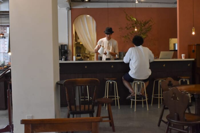 「毎日に、土曜日を。」ゆるやかな気持ちになれるカフェ、andsaturday coffee & cakes