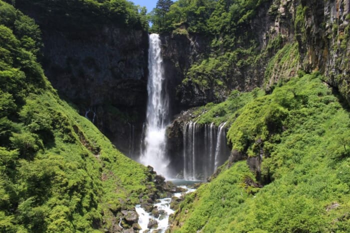 涼しさ別天地！国際避暑地・奥日光の絶景涼感スポット_華厳の滝