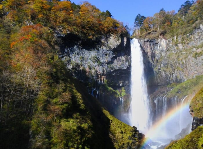 涼しさ別天地！国際避暑地・奥日光の絶景涼感スポット_落水量が増した華厳ノ滝