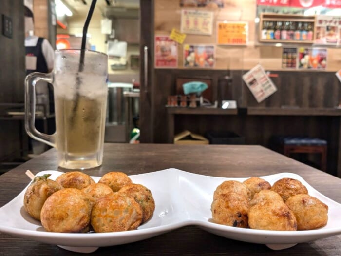 たこ焼きの前身“ラヂオ焼き”って何！？たこ焼きとラヂオ焼きを食べ比べてみた