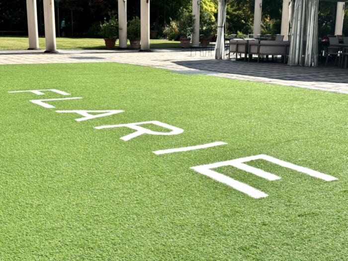 美しい花に囲まれた庭園を散歩しよう！カフェやフラワーショップもある都心の公園「久屋大通庭園フラリエ」