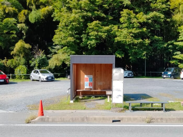 宇宙に向かって光の柱が出てると噂のパワースポット「御岩神社」は神様のデパートだった