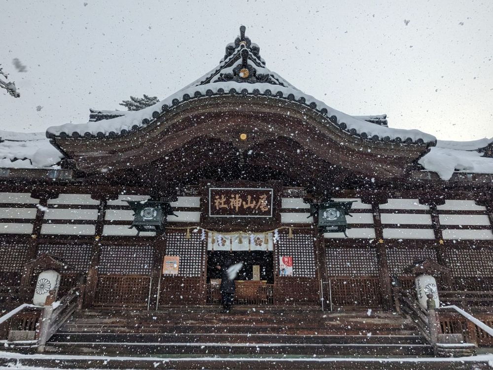 金沢の雪景色を堪能！兼六園・玉泉院丸庭園・金沢城公園とあったかグルメ&スイーツ