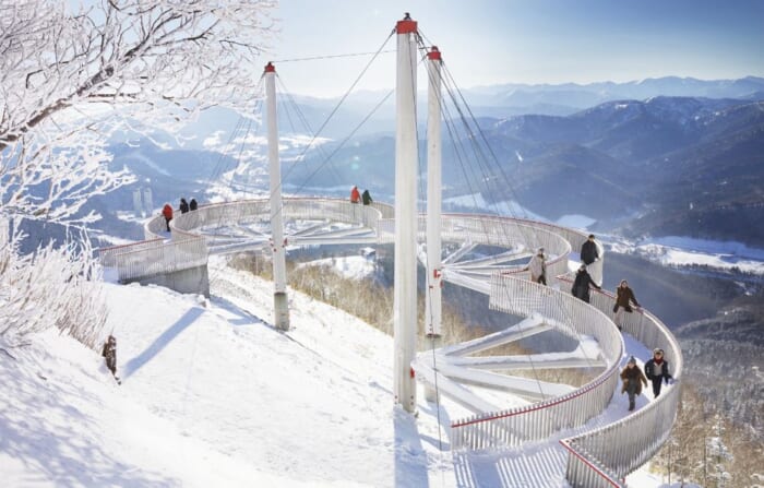 標高1000m超えの雪山で楽しむ絶景とスイーツ！ この冬だけの「霧氷テラスアフタヌーンティー」を堪能