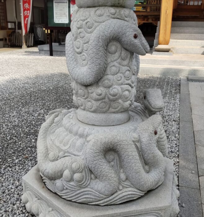 巳年に訪れたい 日本で唯一の生息地 岩国 白蛇を祀る白蛇神社