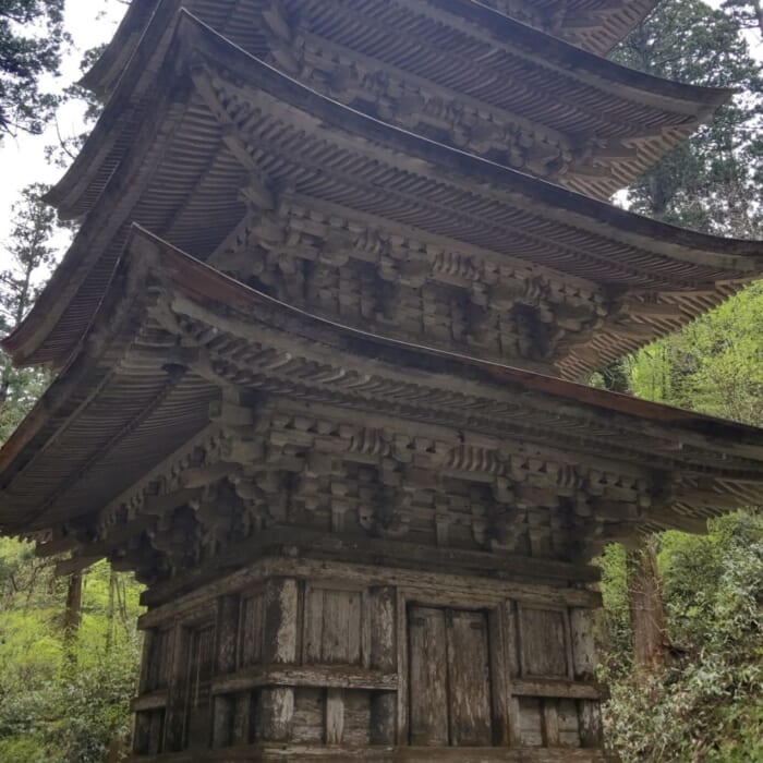 東北地方の国宝 神聖な空気が漂う羽黒山・五重塔は必見