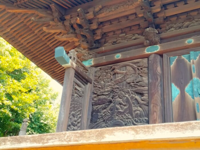 スーパーに霊水!? 田園調布の隣町に鎮座するパワースポット―御嶽の霊水と御嶽神社