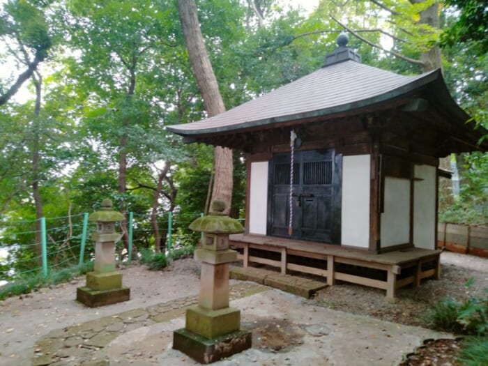 巳年にオススメ!中央線沿線の縄文の森と湧水に守られた弁財天二社―「貫井弁財天」&「下弁財」