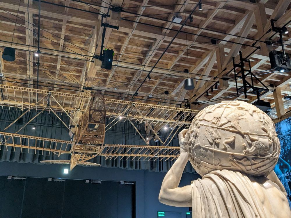 万博イタリア館の本気度がスゴイ!お宝級の彫刻・絵画・ダヴィンチの手稿まで持ってきた!