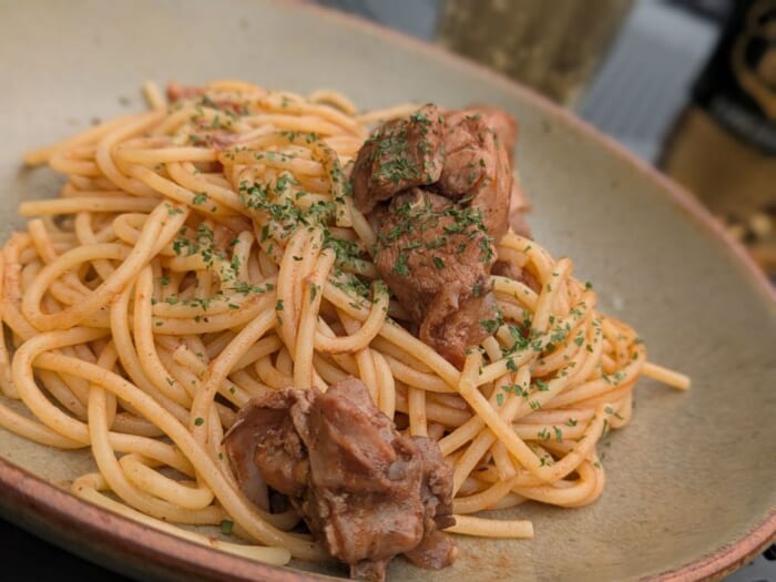 大阪・関西万博マルタパビリオンで食べられるウサギのパスタってどんな味？