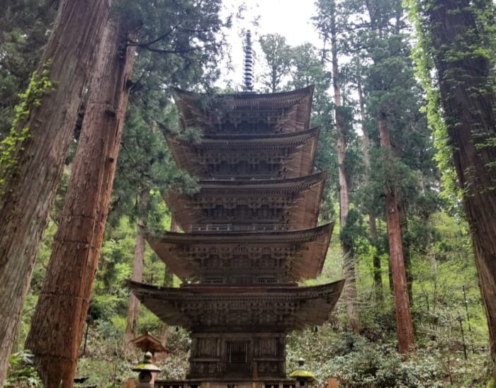 東北地方の国宝 神聖な空気が漂う羽黒山・五重塔は必見
