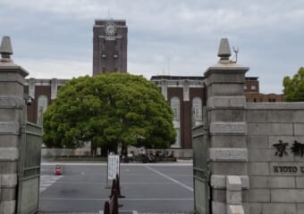 伝統ある京都大学の中に本格的フレンチのレストラン！ 京大生気分で味わってみる