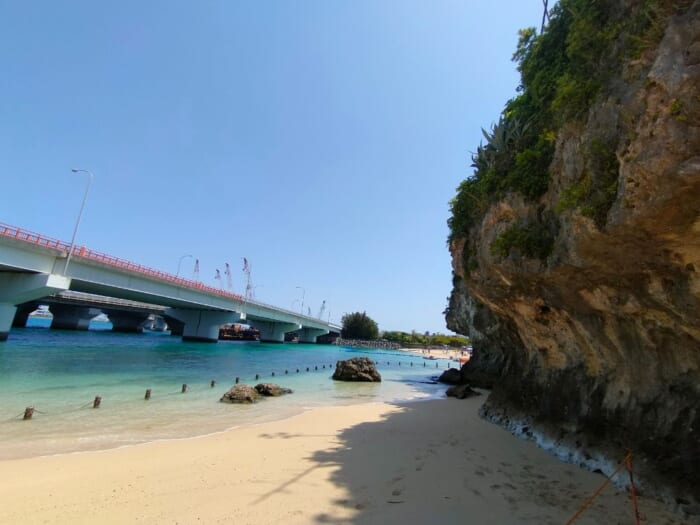 沖縄―神様の世界とつながる那覇最大のパワースポット「波上宮」と開運ビーチ