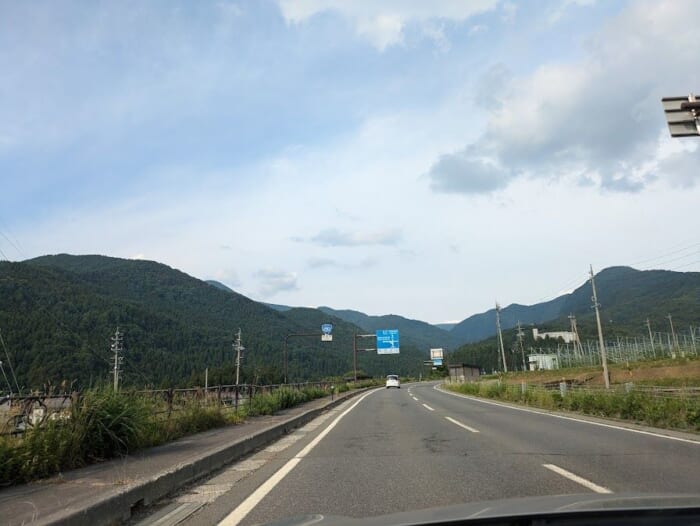 志賀高原から草津温泉までの絶景街道 国道最高地点を通る自然を満喫できる夏のおすすめドライブコース