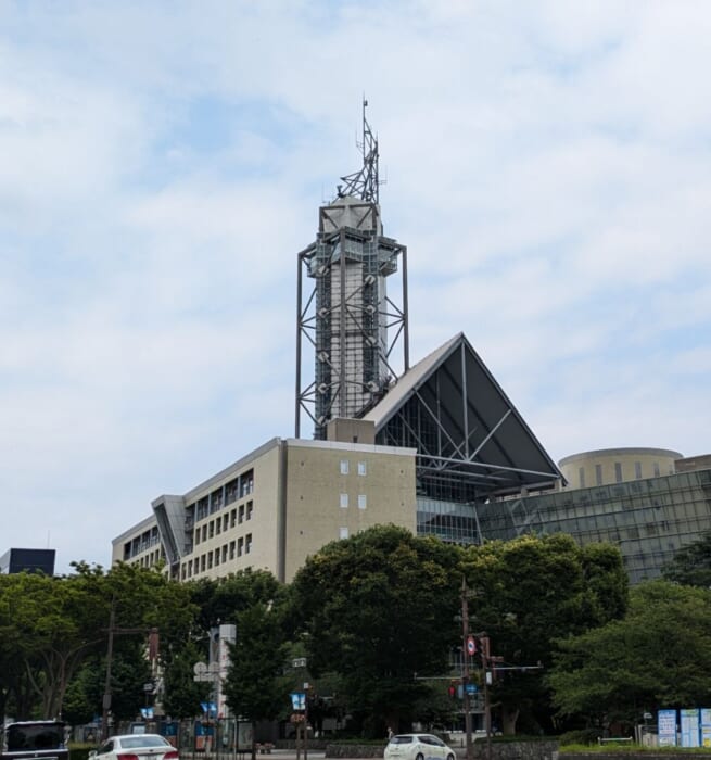 これが無料！？ 穴場の展望スポット 立山あおぐ特等席！ 富山市役所展望塔