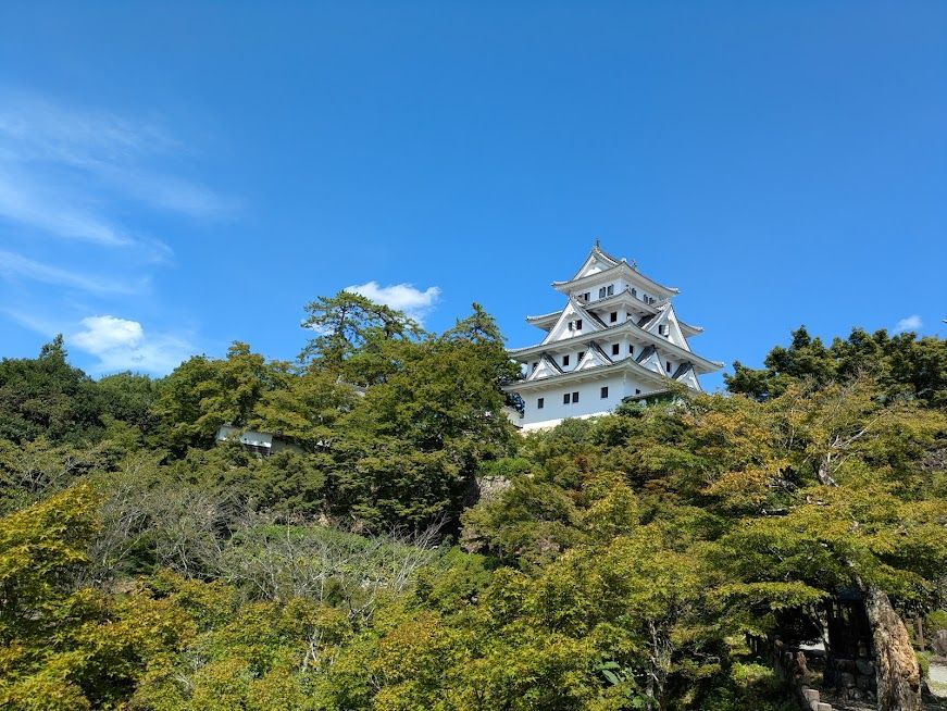 奥美濃 日本最古の木造再建城 絶景を楽しめる郡上八幡城
