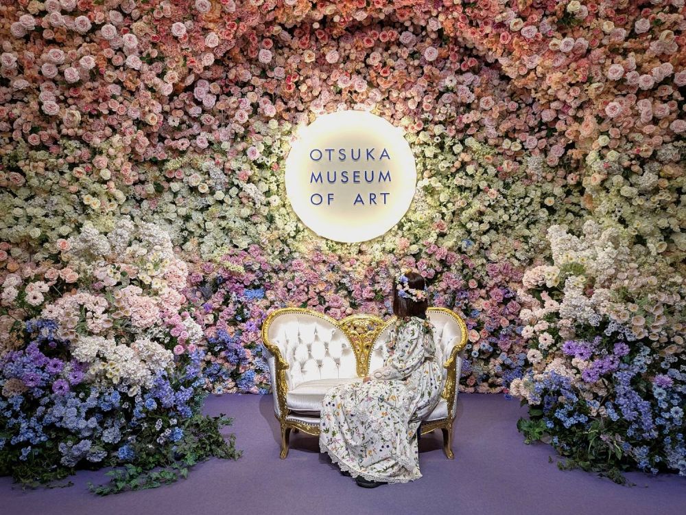 ドレスを羽織るだけで楽しめる大塚国際美術館の「アートコスプレ」が楽しい！