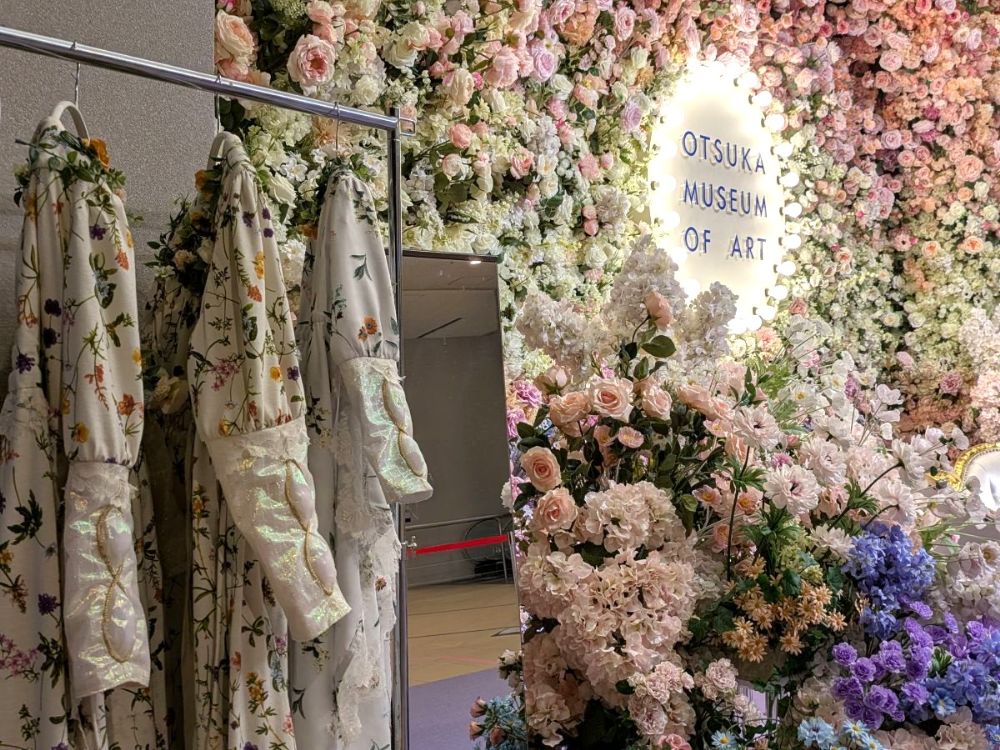 ドレスを羽織るだけで楽しめる大塚国際美術館の「アートコスプレ」が楽しい！