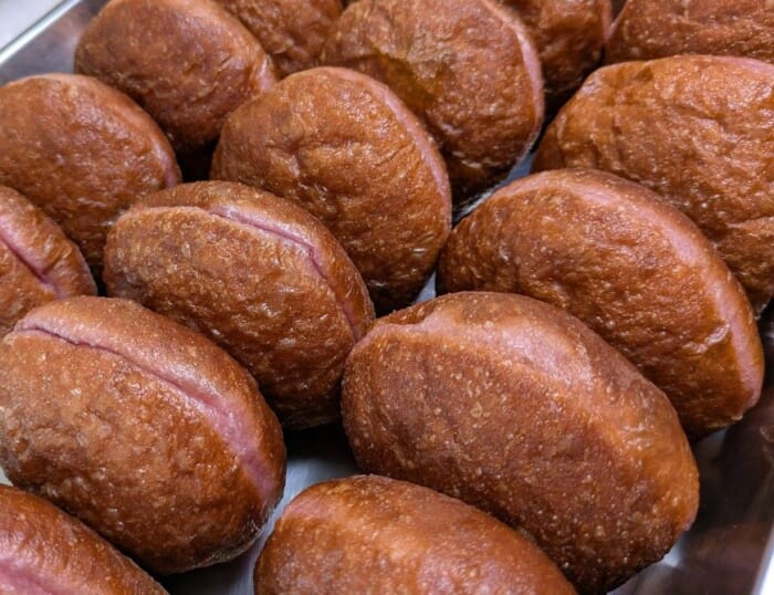 お寺の中にスイーツ店？ 売り切れ必至「マラサダ」が大人気 「お寺スイーツ コンネ」富山