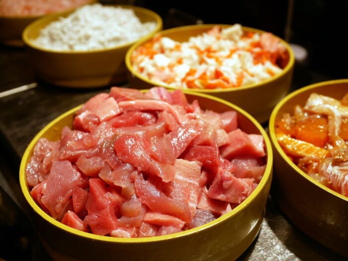 カニ・アワビ・本マグロ・鰻が食べ放題!最強コスパの「大江戸温泉物語 Premium 白浜彩朝楽」を徹底解説