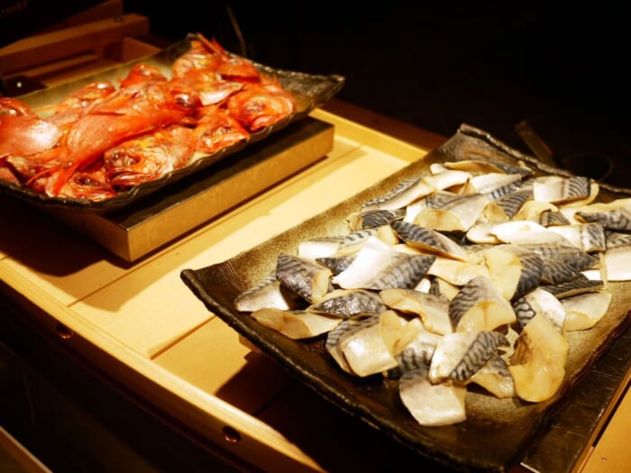 カニ・アワビ・本マグロ・鰻が食べ放題!最強コスパの「大江戸温泉物語 Premium 白浜彩朝楽」を徹底解説