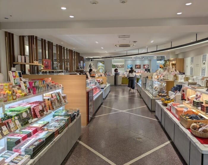 神社仏閣だけではない!京都駅に着いたらまずニデック京都タワーへ!