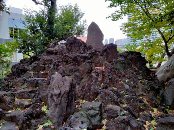 新宿に潜む静寂の異世界系パワースポット―西向天神社と抜弁天