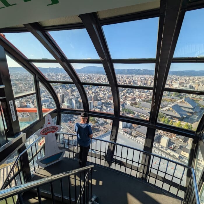 神社仏閣だけではない!京都駅に着いたらまずニデック京都タワーへ!