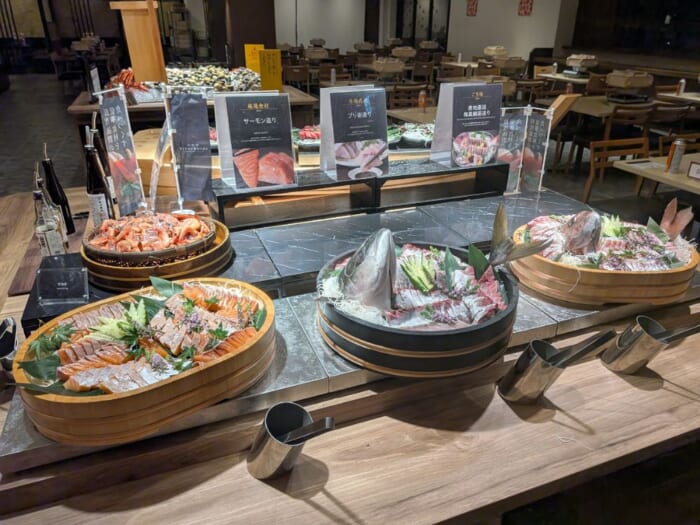 カニ・アワビ・本マグロ・鰻が食べ放題!最強コスパの「大江戸温泉物語 Premium 白浜彩朝楽」を徹底解説
