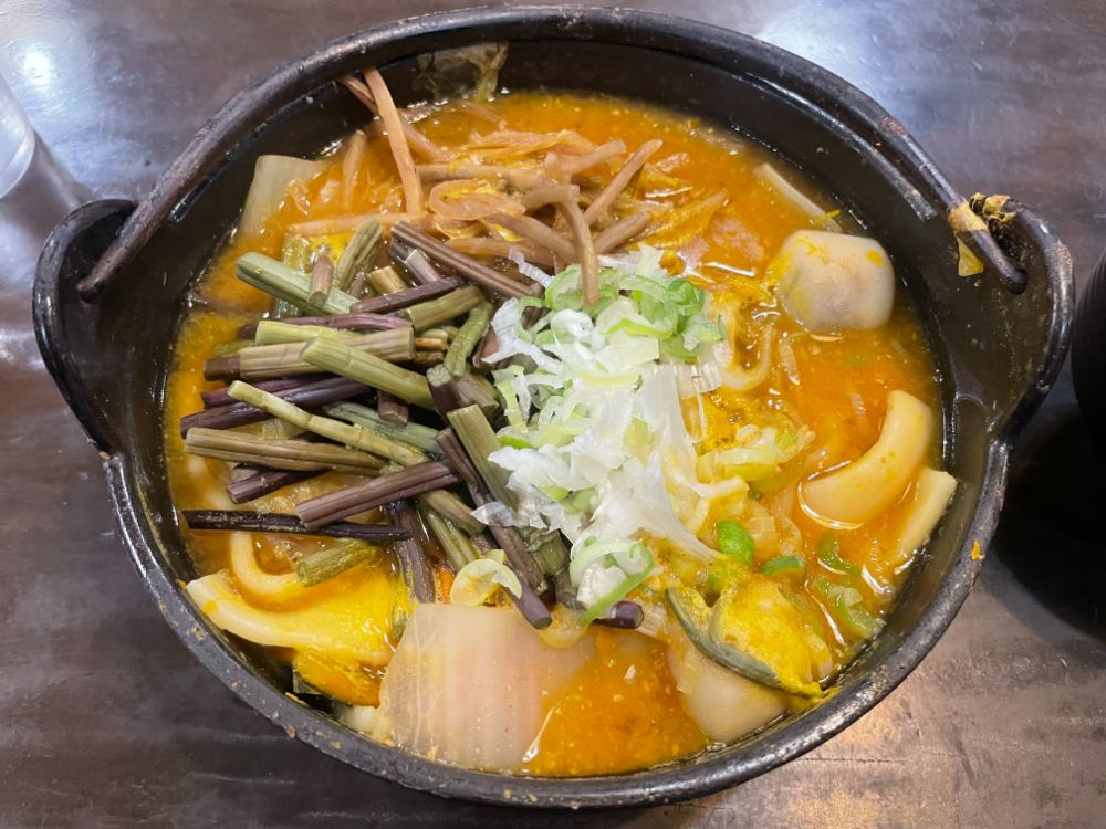 山梨名物を甲府駅前で堪能! 小作 甲府駅北口店でほうとうを実食