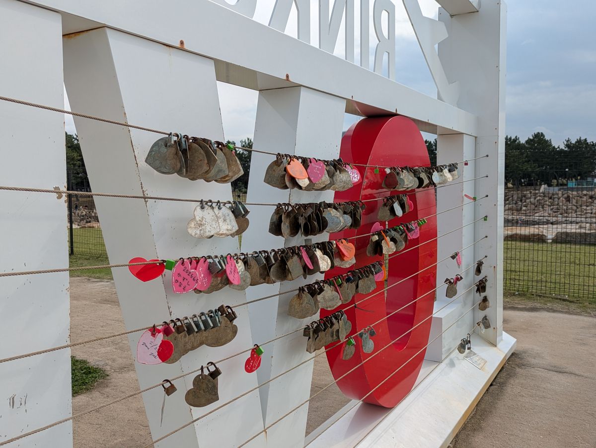 関空で時間が余ったら隣のりんくうタウン駅へ! ショッピングとビーチを満喫