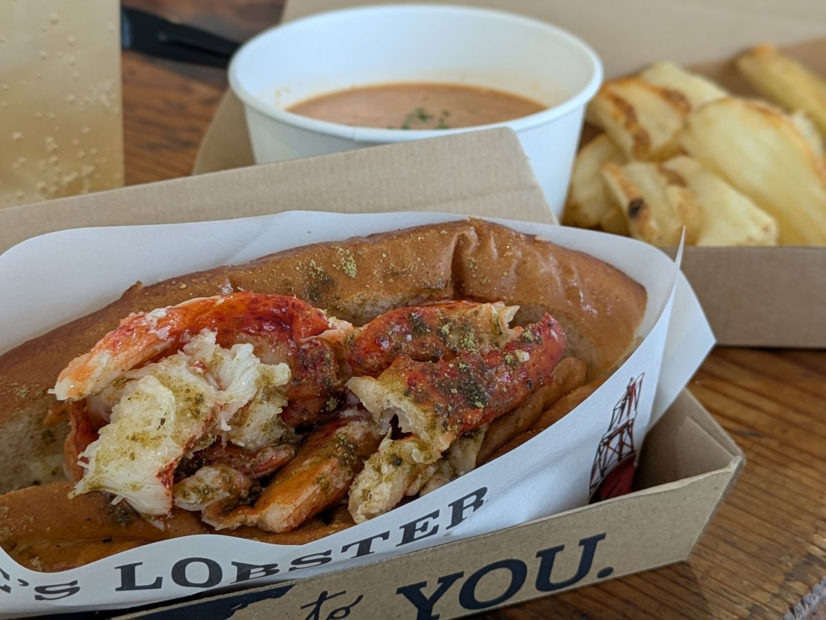 関空で時間が余ったら隣のりんくうタウン駅へ! ショッピングとビーチを満喫