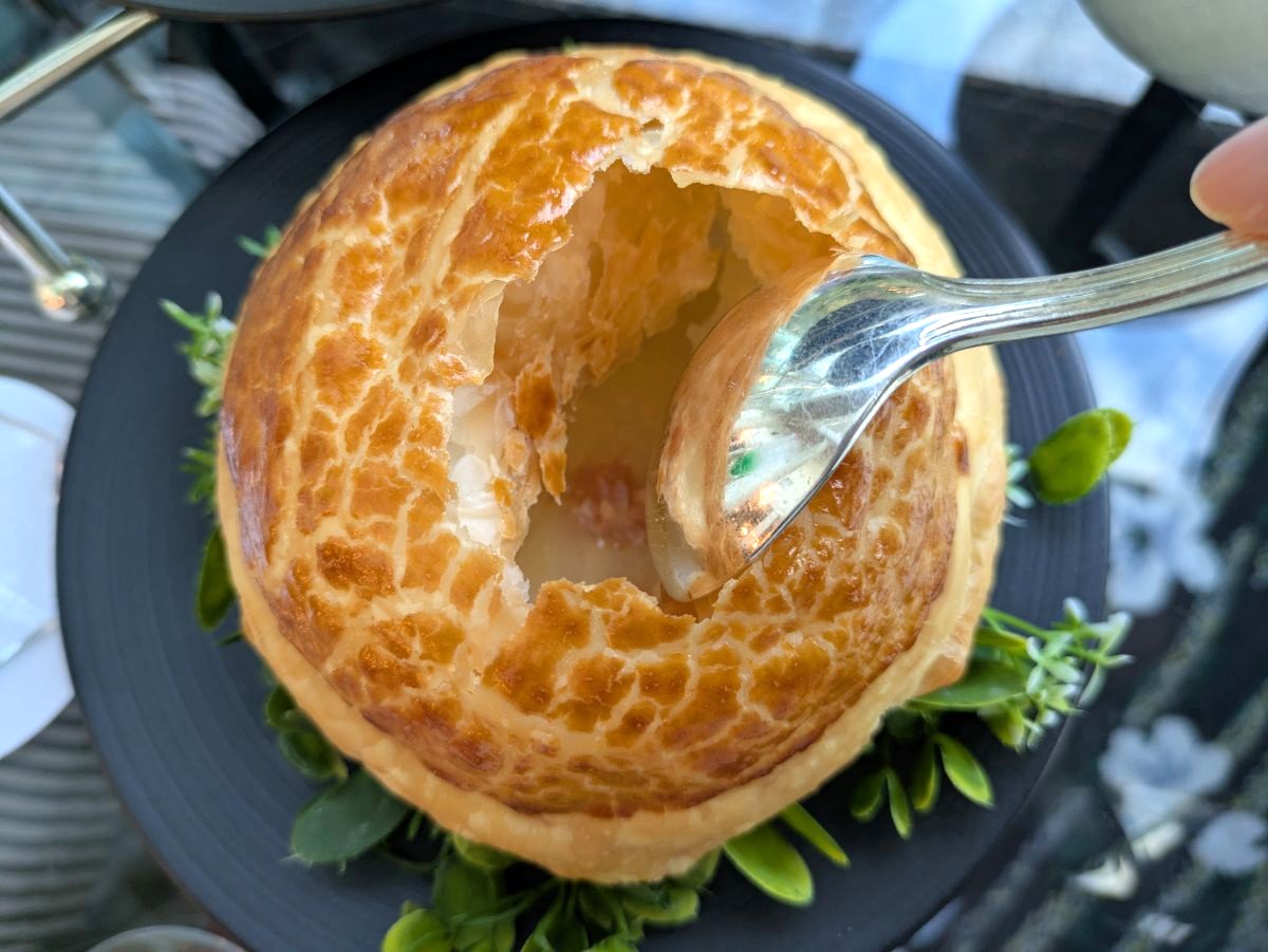 ウェスティンホテル大阪のクリスマスアフタヌーンティーと梅田スカイビルのクリスマスマーケット