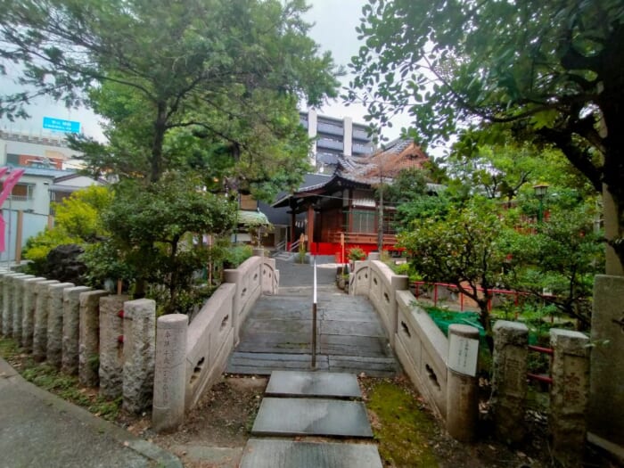 隅田川で江ノ島弁財天！？下町・両国に鎮座する江島杉山神社