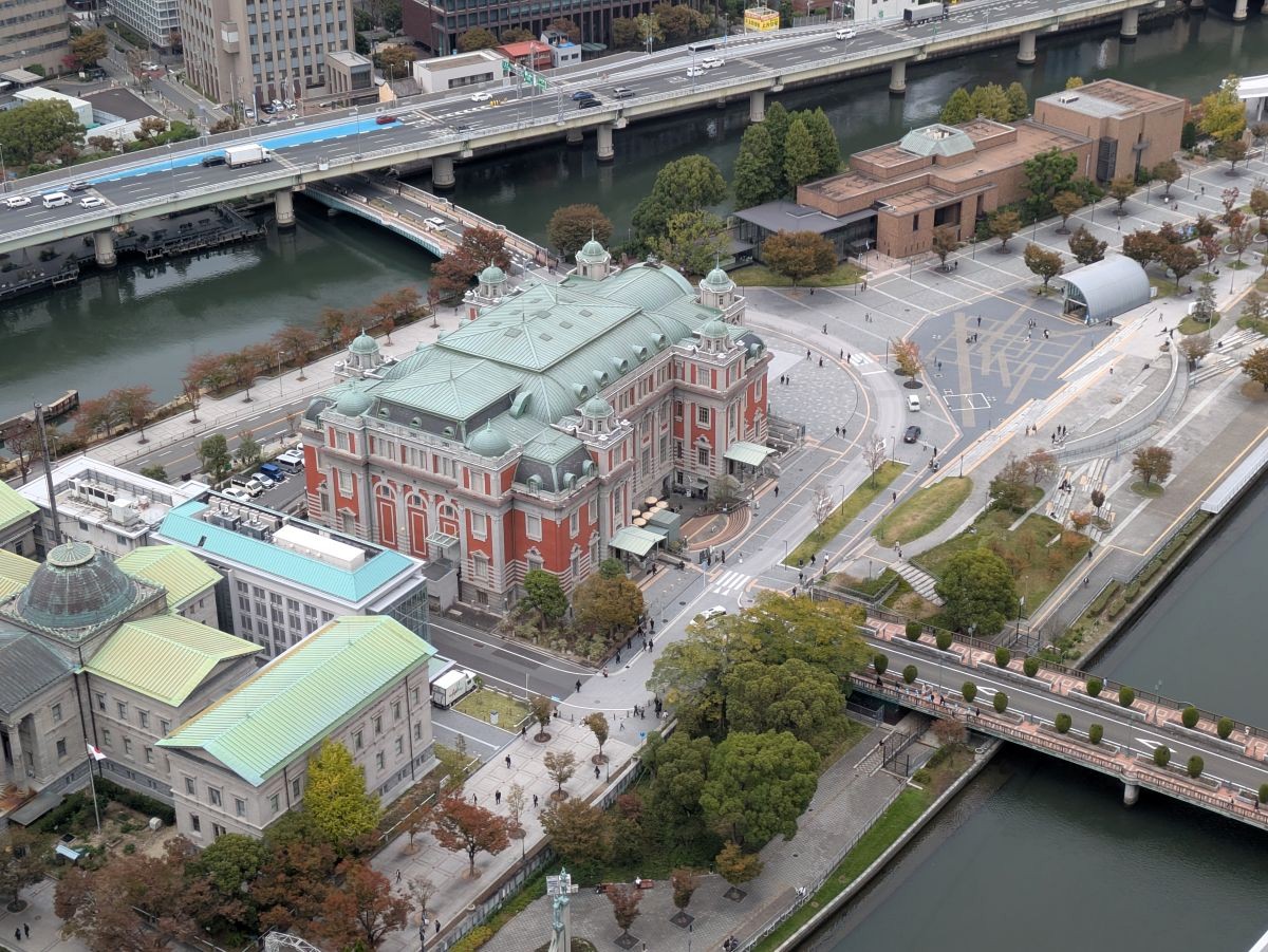 大阪の街を一望！ 入場無料の展望フロア・淀屋橋スカイテラスのビュー＆グルメ