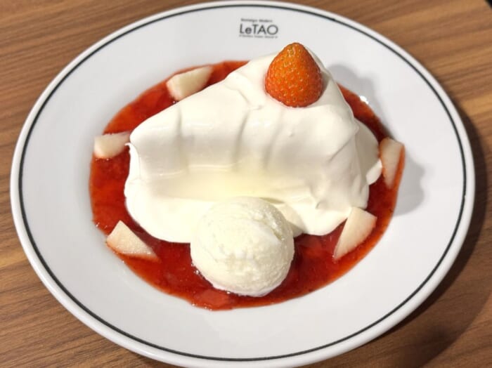 こだわり素材をたっぷり使用! 小樽の人気菓子店「LeTAO」が贈る数量限定のとろけるショートケーキに舌鼓