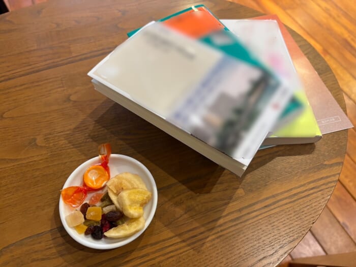 都会の真ん中で本に出会う、『文喫』で味わう静かな余白