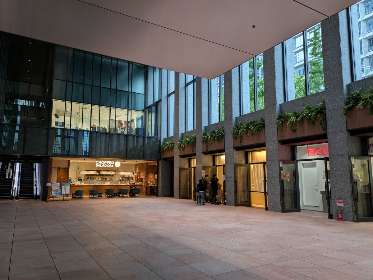 大阪の街を一望！ 入場無料の展望フロア・淀屋橋スカイテラスのビュー＆グルメ