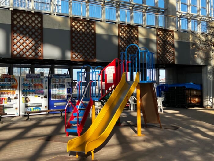 海と風にひらく秋田の時間 セリオンタワー