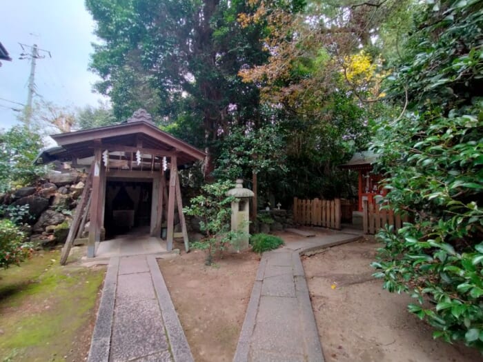 京都で最もミステリアス！？ 三柱鳥居が神々しい木嶋坐天照御魂神社