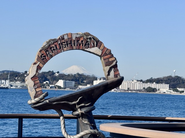 冬の平日朝イチ猿島が、ラピュタの世界観に最も近い説