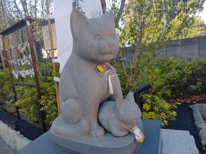 ソメイヨシノ発祥の地・駒込で開運！ 日本武尊ゆかりの妙義神社と異世界の富士神社