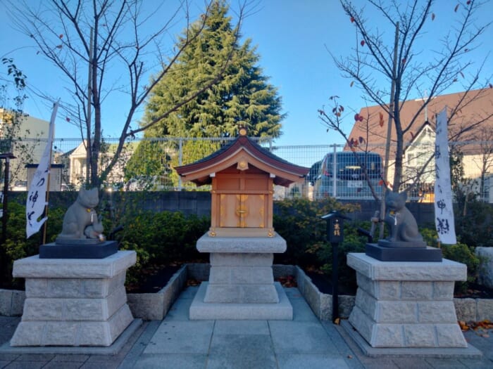 ソメイヨシノ発祥の地・駒込で開運！ 日本武尊ゆかりの妙義神社と異世界の富士神社