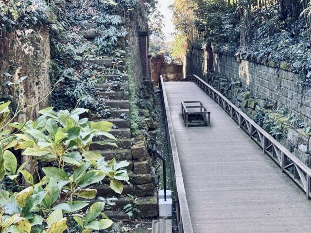 冬の平日朝イチ猿島が、ラピュタの世界観に最も近い説