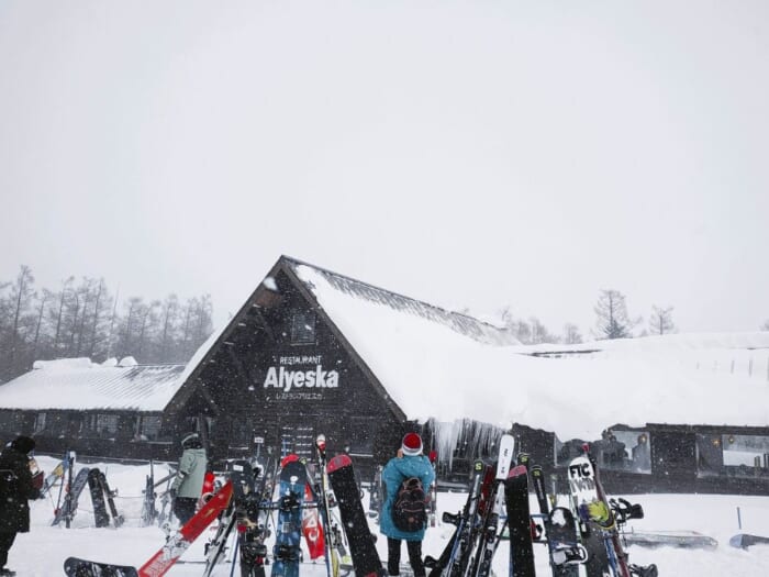 スキーしない派も大満足! 絶景・温泉・グルメも楽しめる雫石プリンスホテルの「大人な雪遊び」